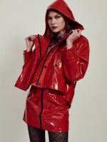 Jaqueta impermeável feminina vermelha