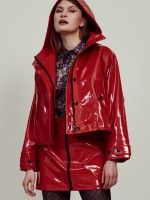 Jaqueta impermeável feminina vermelha