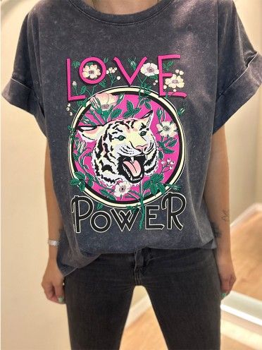 T-shirt gráfica "Love Power"
