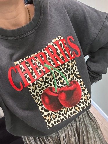 Sweatshirt "Cherries"